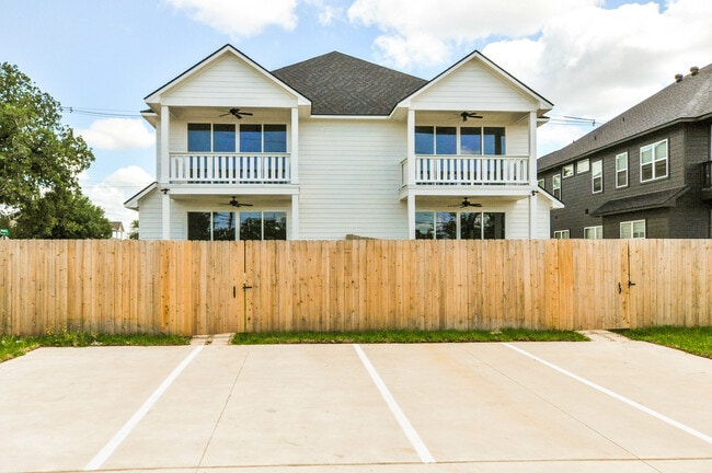 Building Photo - 307 Cooner St