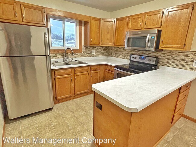 Building Photo - 3 br, 1 bath House - 621 Hartridge Dr.