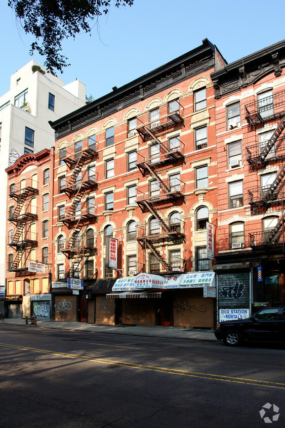 Building Photo - 13-15 Essex St