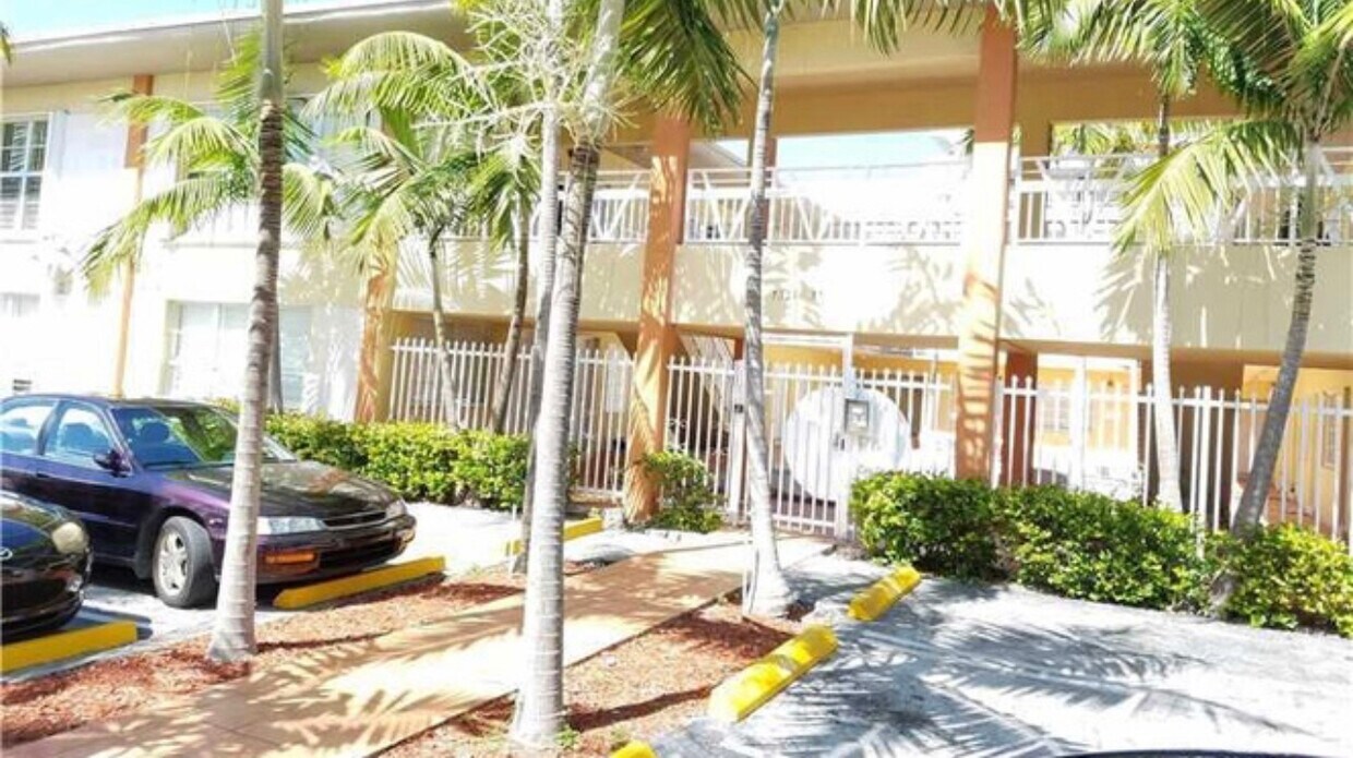 Foto principal - 7333 Gary Ave