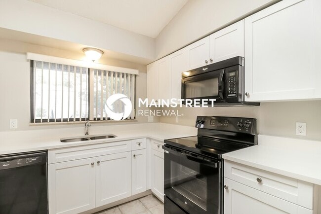 Building Photo - 3 Bedroom Pet-Friendly Home in Cocoa, FL w...
