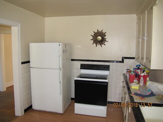 Foto del edificio - 7609 Woodman Rd