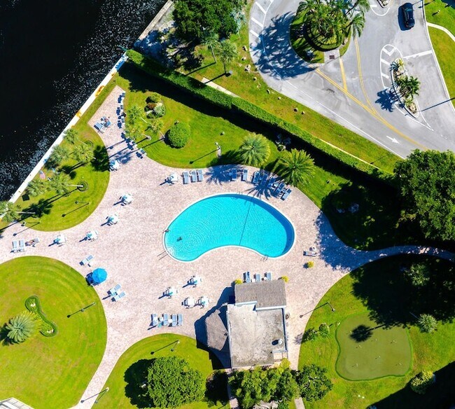 Foto del edificio - 859 Jeffery St