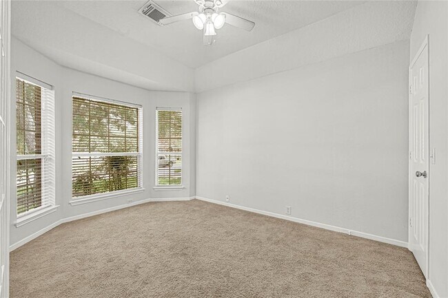 Foto del edificio - 7530 Broken Oak Ln