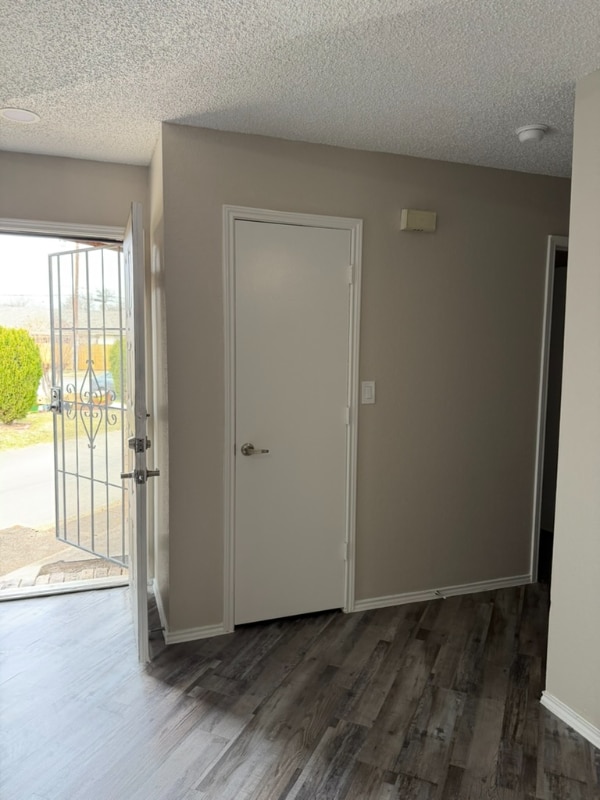 Building Photo - 3016 Gregory Ln