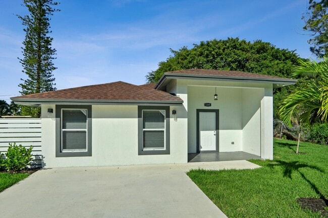 Building Photo - 1205 Miner Rd