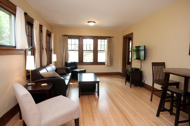Building Photo - Charming 4-Bed Minneapolis Home with Hardwood Floors & Finished Basement