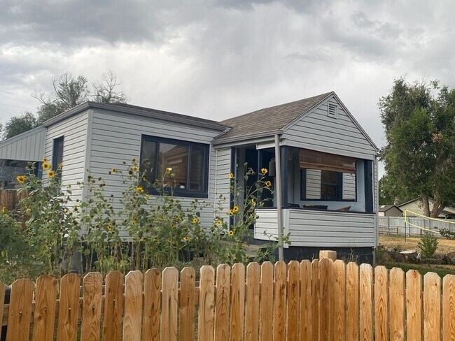 Building Photo - Charming & Spacious Boho Home for Rent in ...