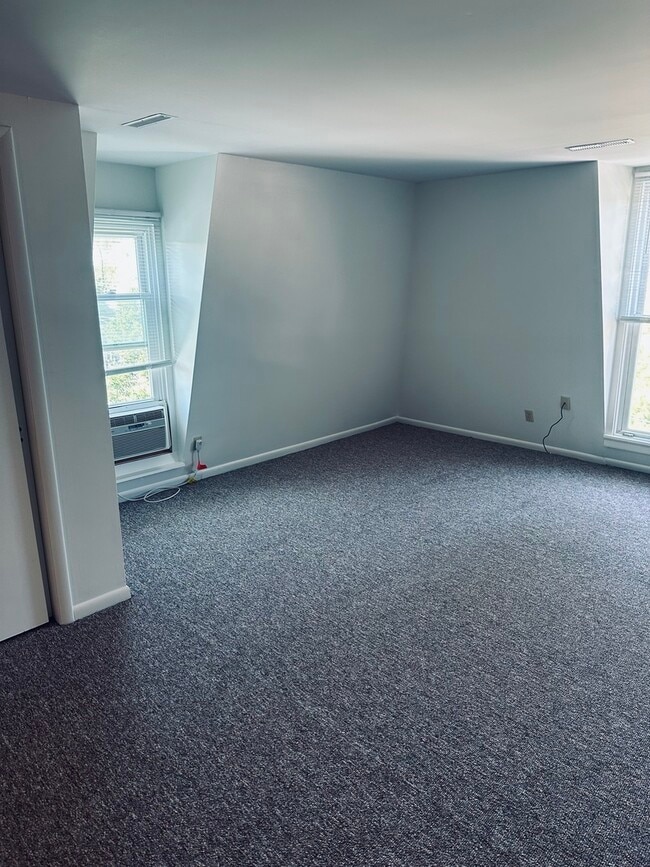 Foto del edificio - 330 W Sycamore St