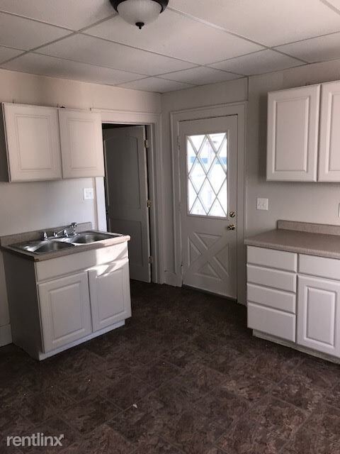 Building Photo - 3 br, 1 bath House - 1326 Chestnut St
