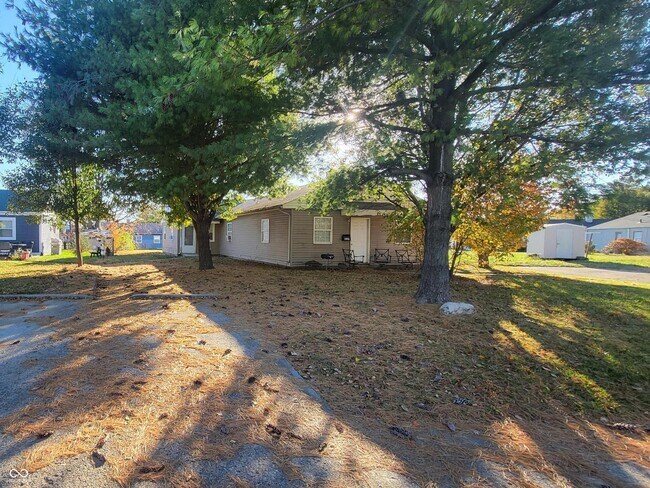 Building Photo - 6149 Commodore Dr