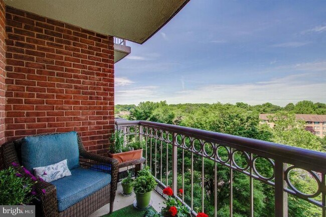 Foto del edificio - 5800 Nicholson Ln