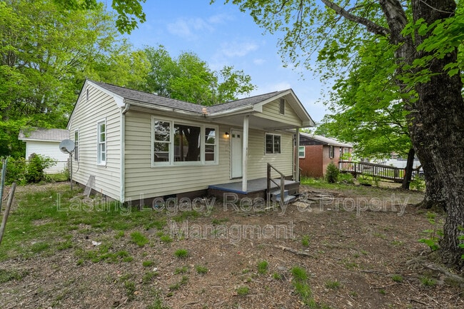 Photo - 817 Elon St House