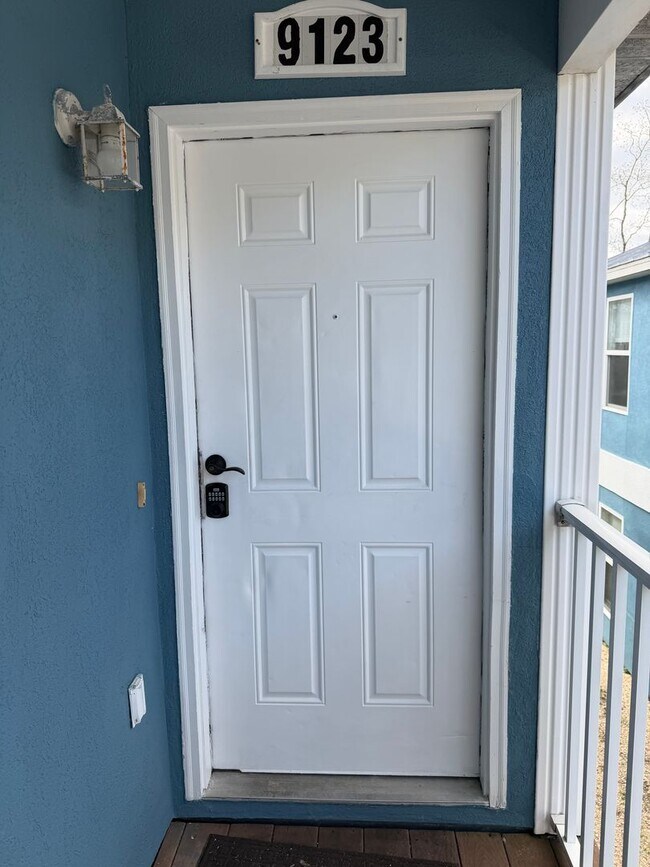 Building Photo - 9123 Laird St