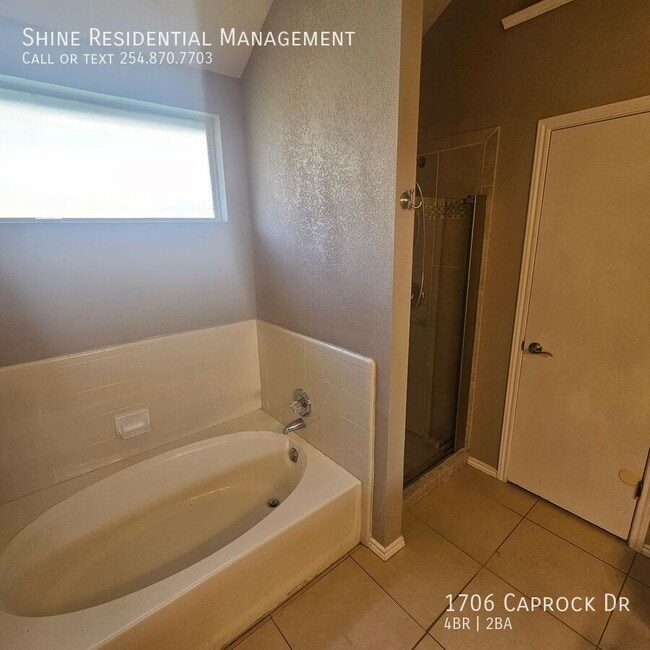 Building Photo - 1706 Caprock Dr