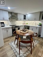 Building Photo - 4 Windust Gate