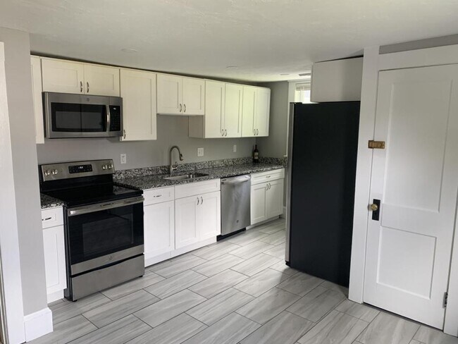 Foto del edificio - 2 Marvin Ave