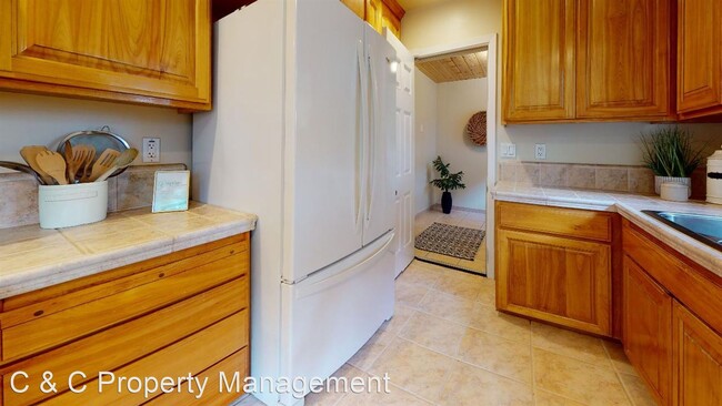 Building Photo - 3 br, 1 bath House - 57 Melway Circle