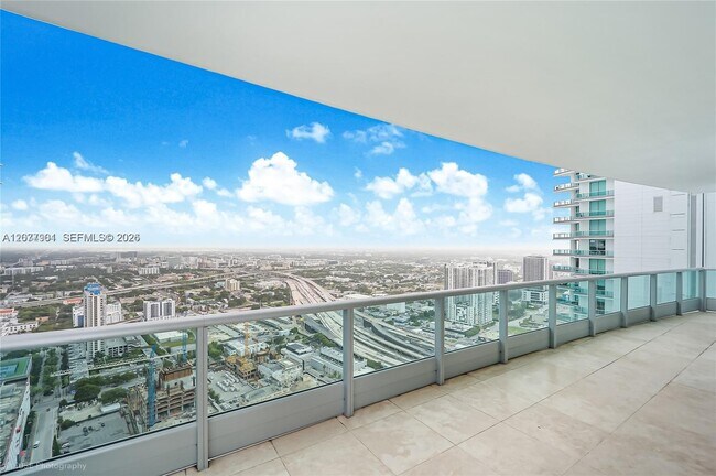 Building Photo - 900 Biscayne Blvd
