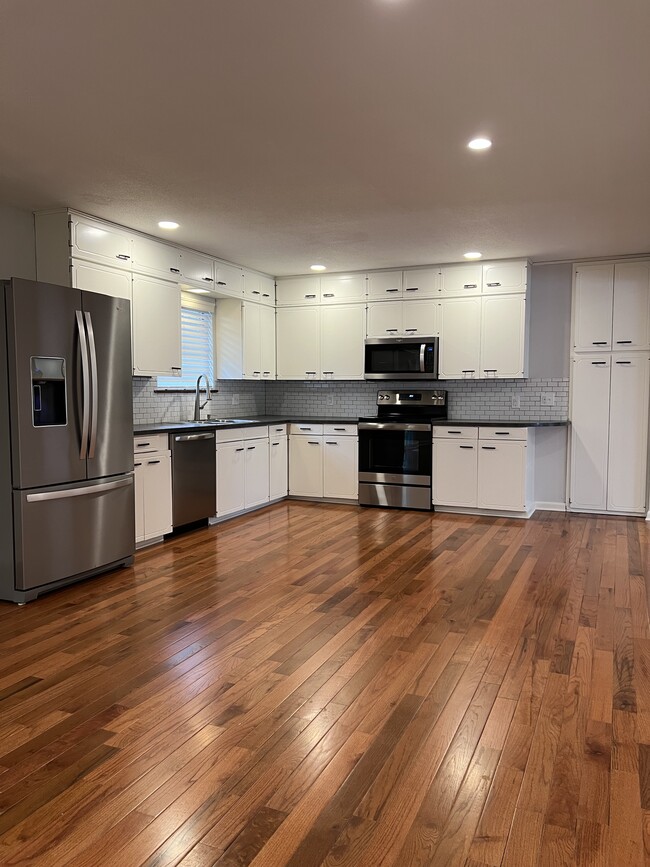 Foto del edificio - 1655 N Ramsey Ave