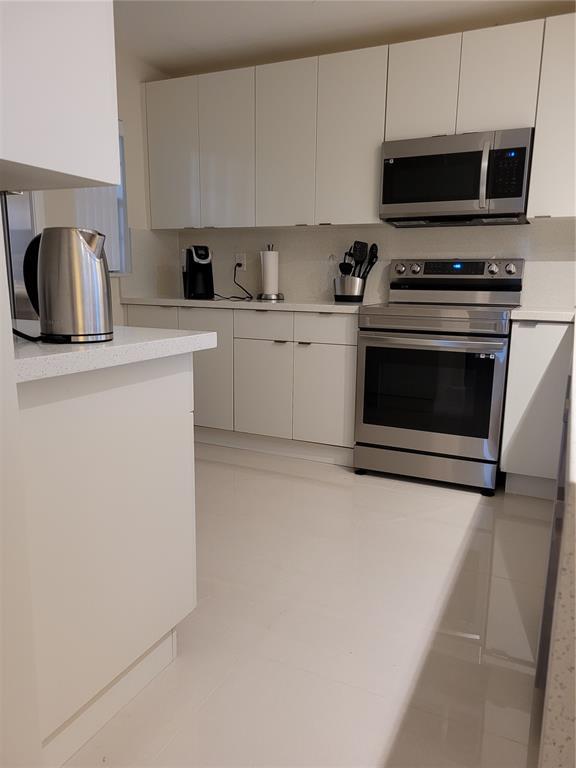 Foto del edificio - 8101 SW 24th Ct