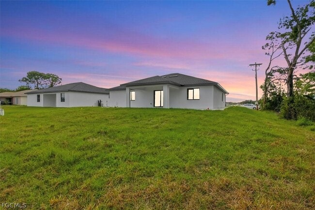 Foto del edificio - 541 Chalet Ave S