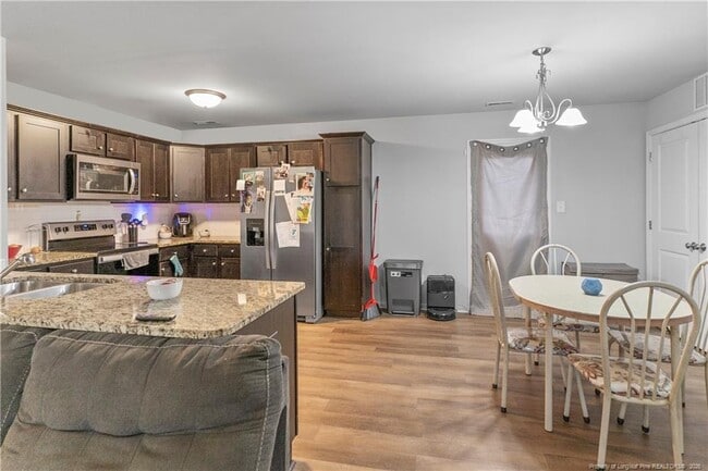 Foto del edificio - 140 Denning Farms Ln