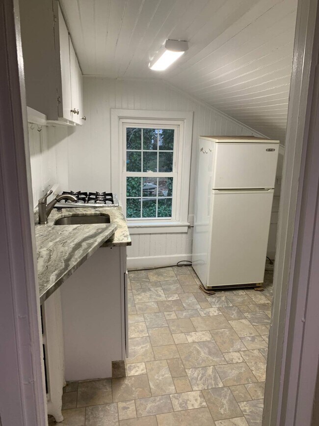 Foto del edificio - 119 E Main St