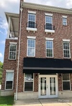 Building Photo - 8728 Arbor Creek Dr