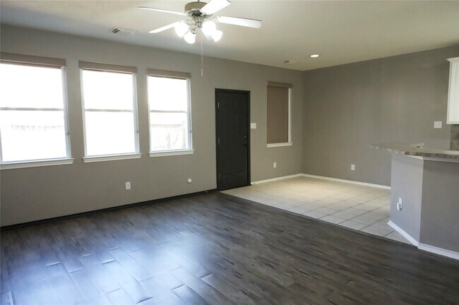 Building Photo - 12427 Oriole Lake Way