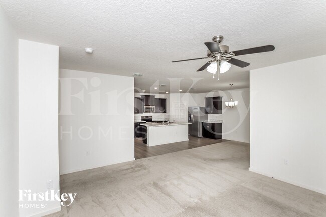 Foto del edificio - 915 Newton Cir