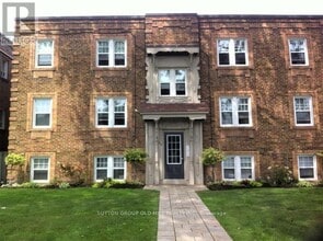 Building Photo - 48-48 Emerald Crescent