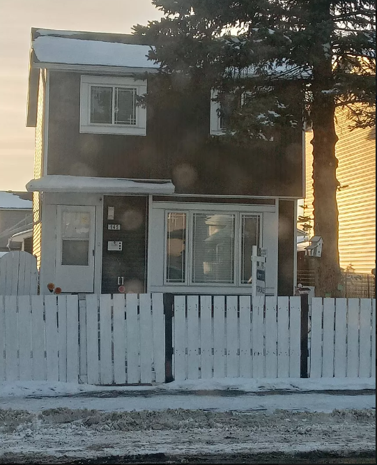 side view - 145 Martindale Dr NE