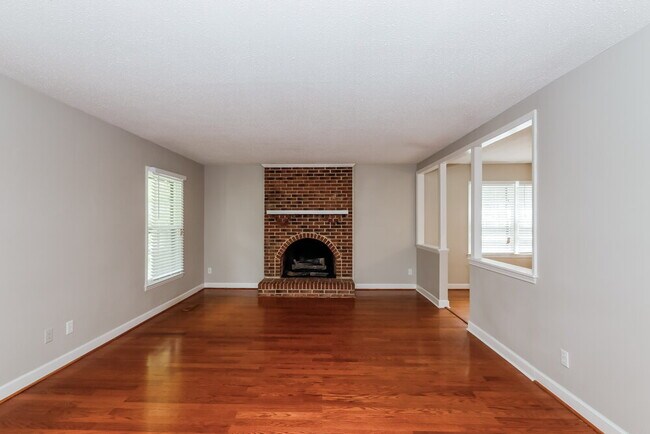 Foto del edificio - 8400 Tifton Rd