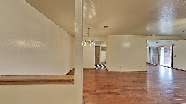 Foto del edificio - 604 Bluegrass Ln