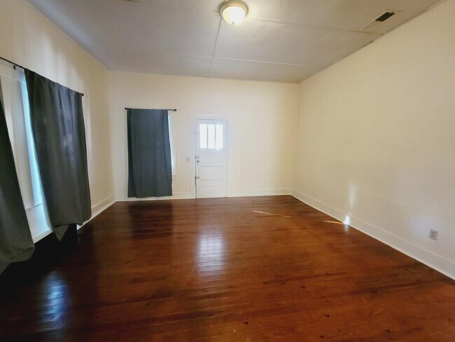 Foto del edificio - 2803 Goodview Ln