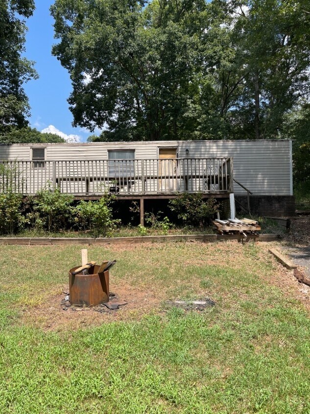 Primary Photo - 119 Robin Hood Rd