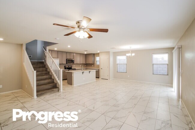 Building Photo - 11645 N 165th Ln