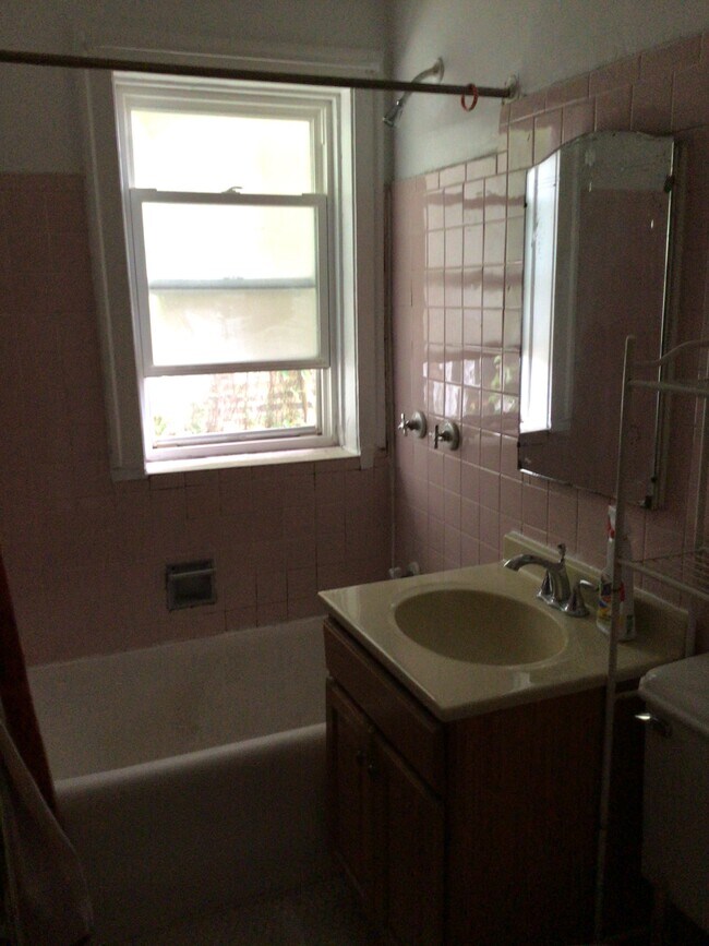 Building Photo - 4048 N Mozart St