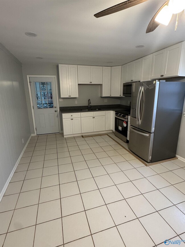 Building Photo - 3610 Williamsburg Dr NW