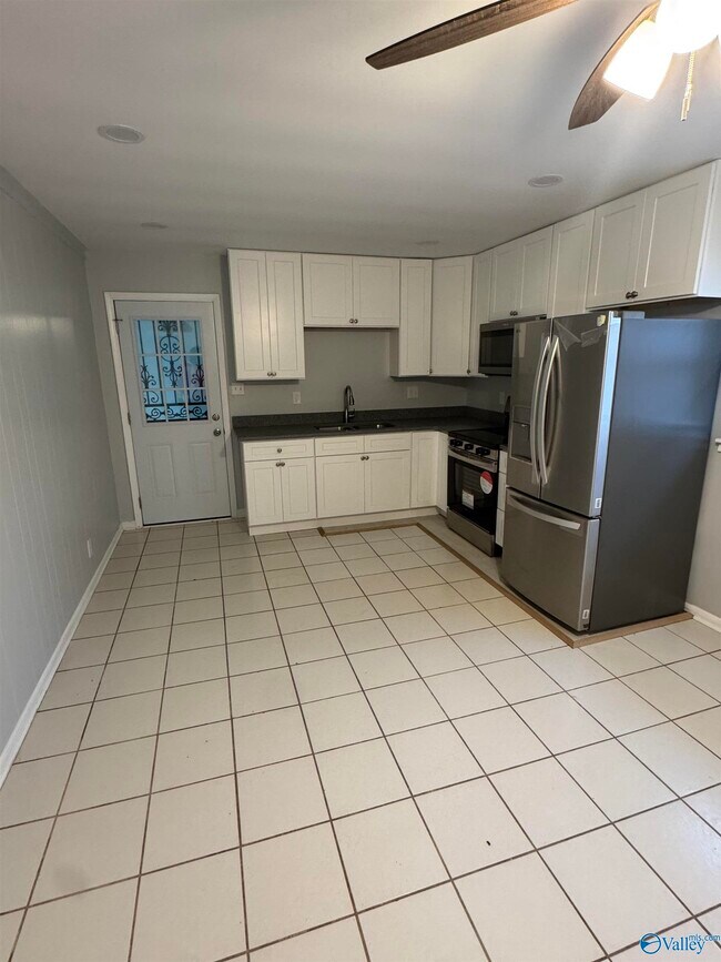 Foto del edificio - 3610 Williamsburg Dr NW