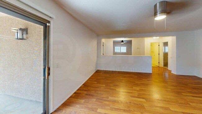 Building Photo - 3945 W Pine Creek Way