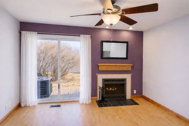 Foto del edificio - 2624 Prairieview Ln S