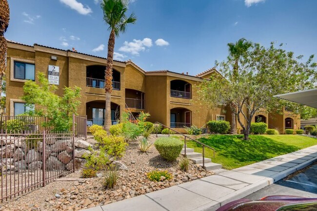Building Photo - 950 Seven Hills Dr