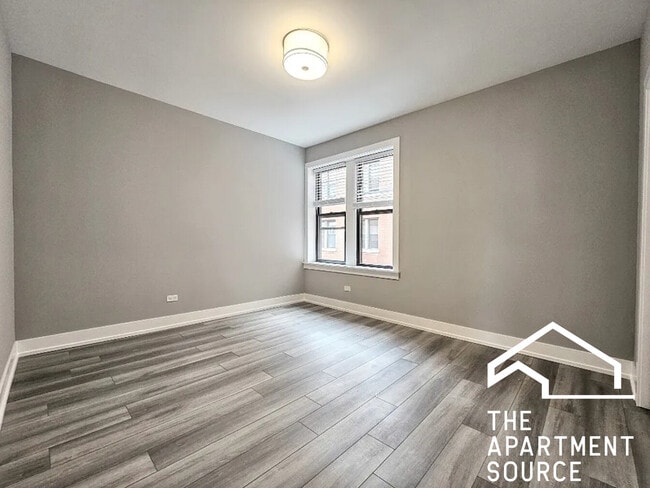 Building Photo - 3939 N Janssen Ave