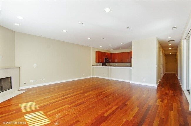 Foto del edificio - 2358 W School St