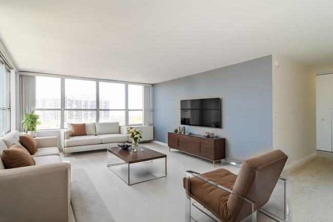Foto del edificio - 655 W Irving Park Rd