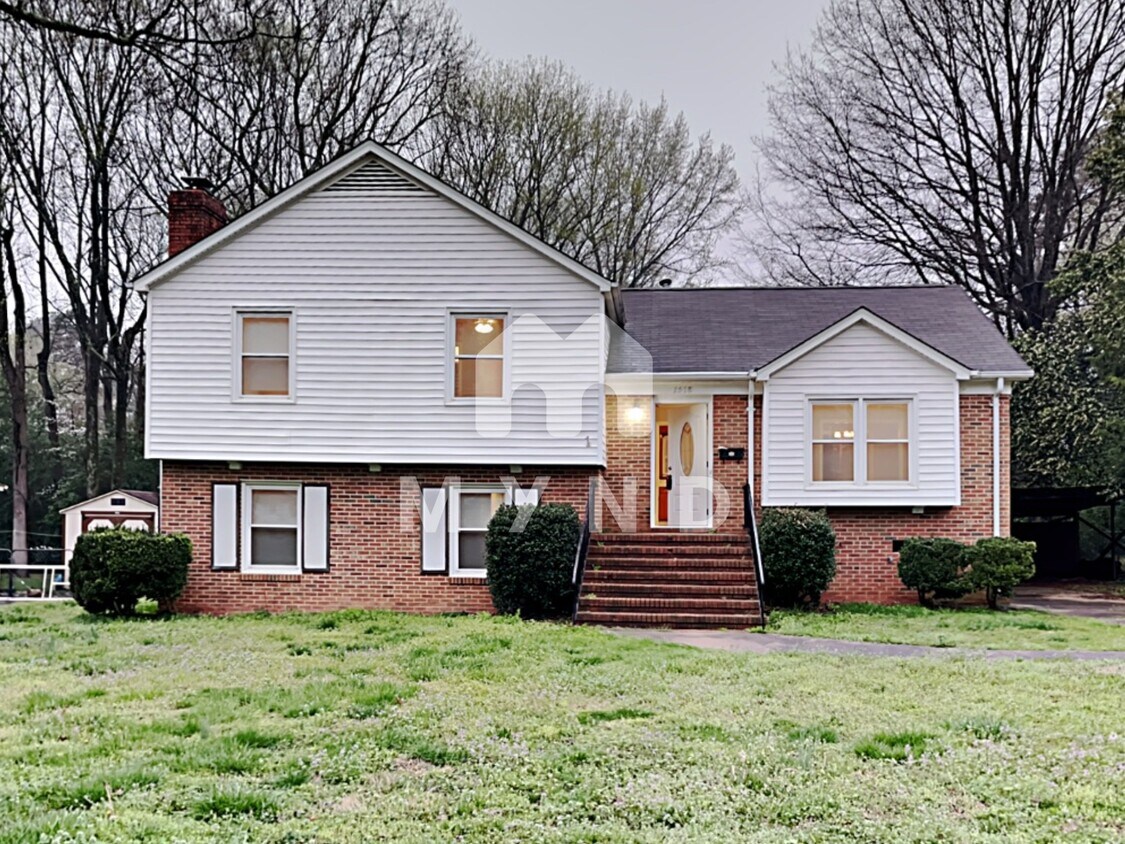 Primary Photo - 1518 Cedarwood Ln