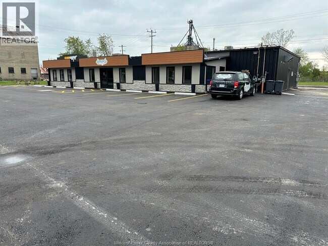 Photo du bâtiment - 357 Queen St