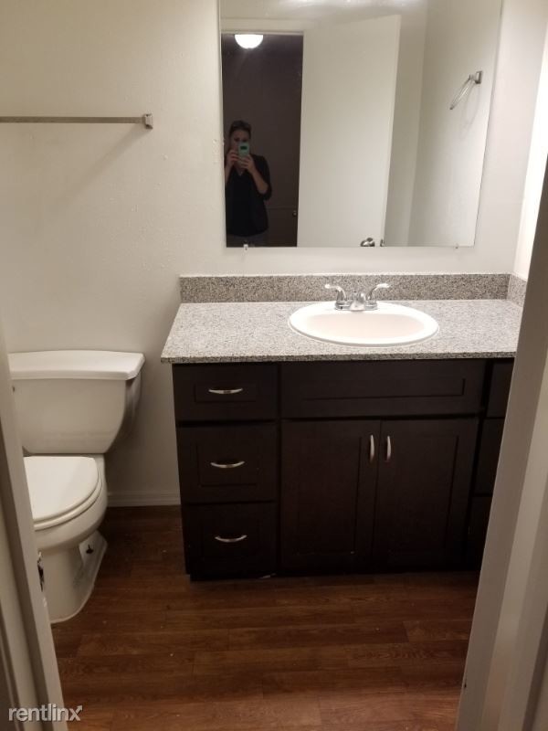 Building Photo - 409-883-0854 74